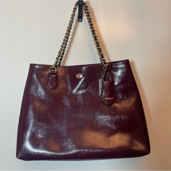 Women's Coach Maroon Leather Tote Bag with Gold Chain - Picture 8 of 15